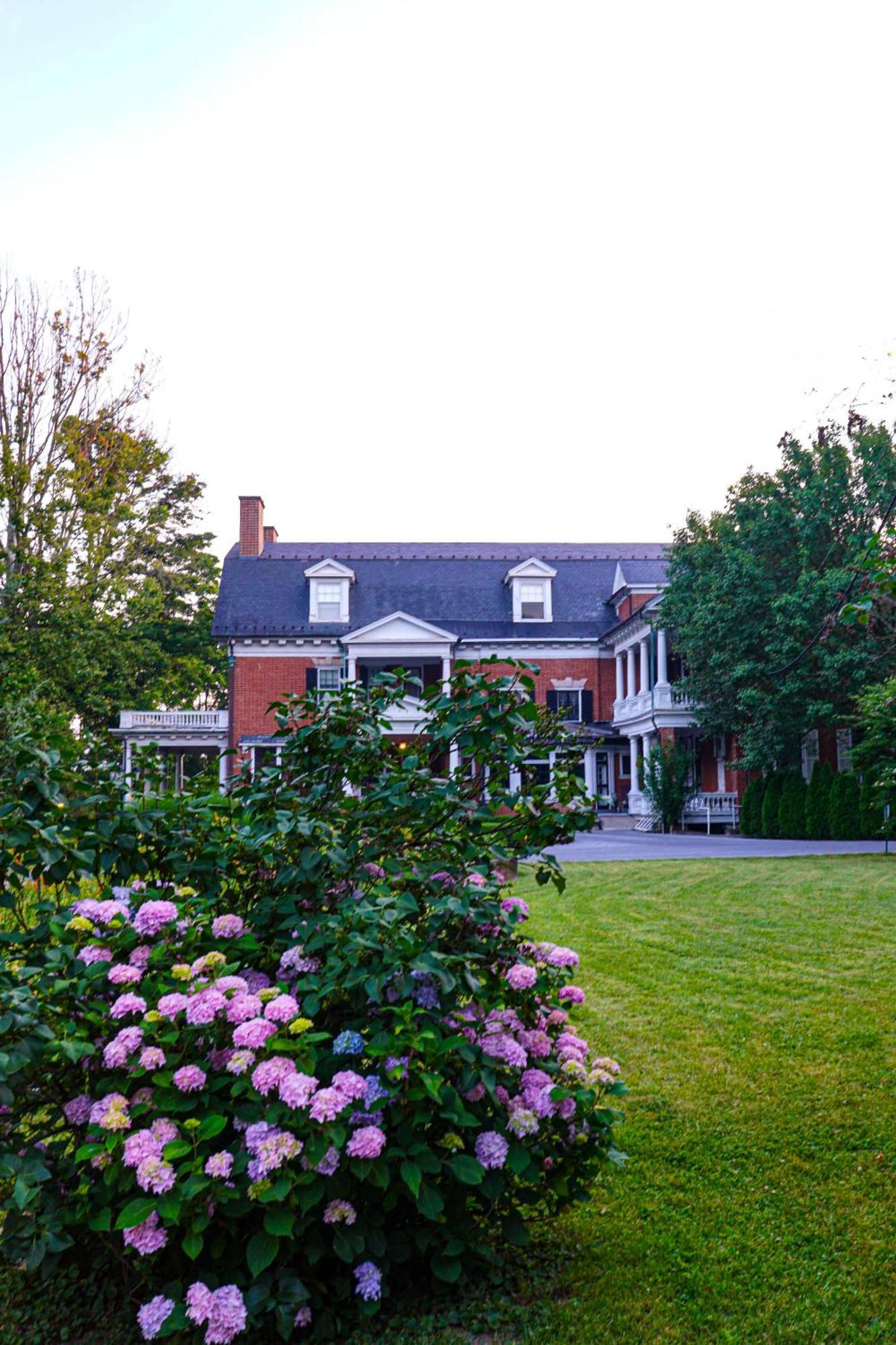 Mercersburg Inn Zewnętrze zdjęcie